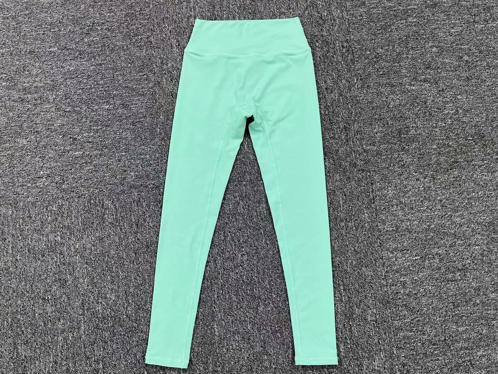 Yoga bra and high-waist leggings set in premium sustainable fabric