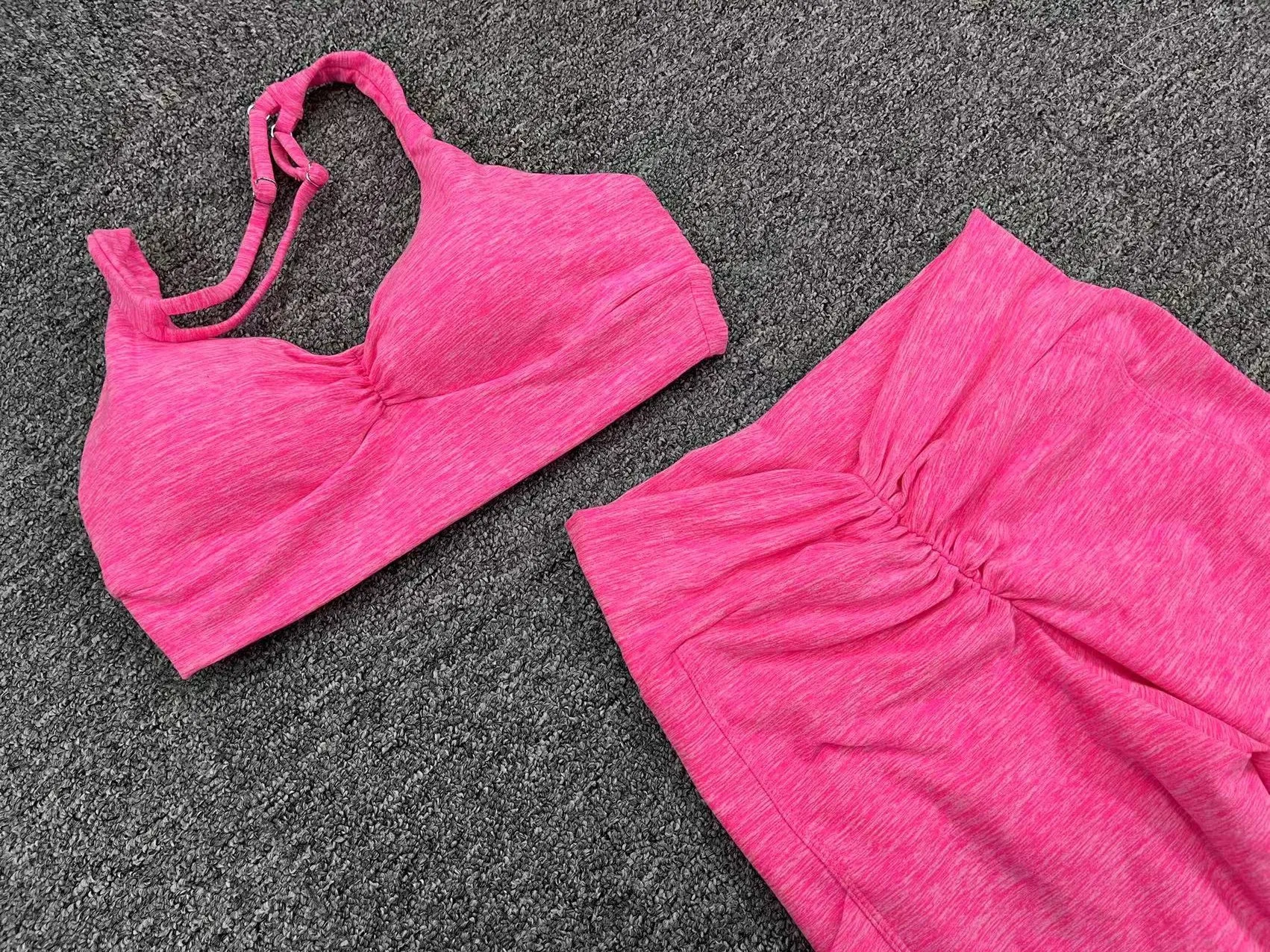 Detailed-construction yoga set — exact kind of high-quality product international buyers source from China