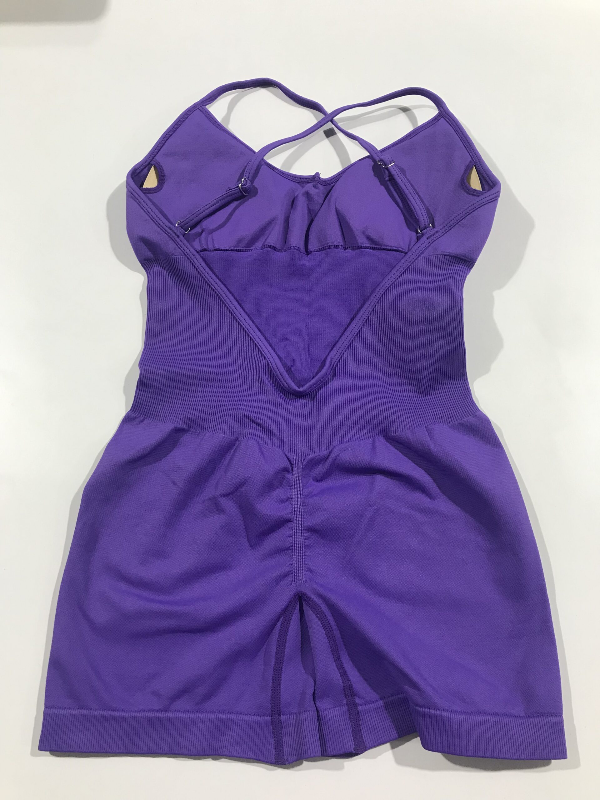 Seamless yoga set — fabric quality testing ensures performance claims match reality